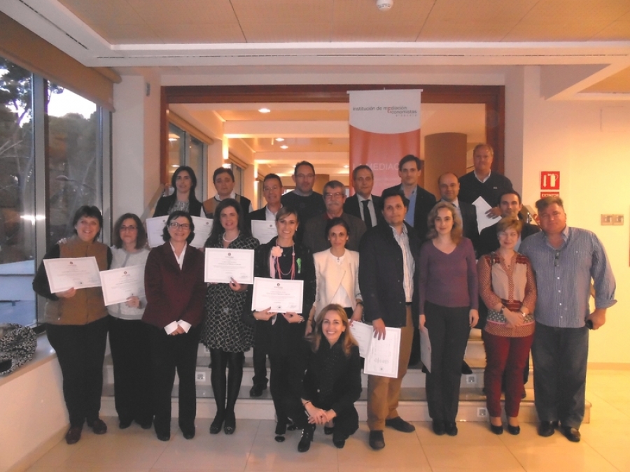 ENTREGA DE DIPLOMAS ALUMNOS CURSO ESPECILISTA EN MEDIACIÓN CIVIL Y MERCANTIL